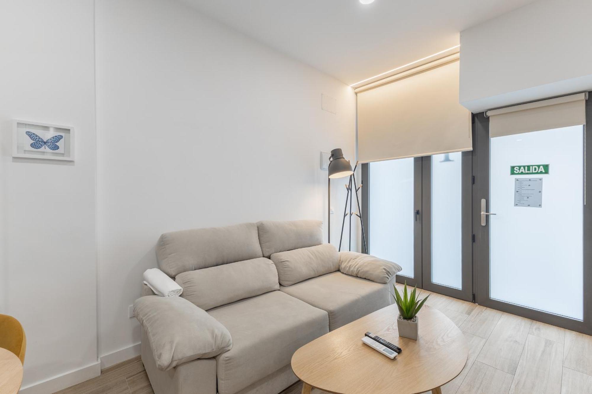 Atocha Apartment Madrid Exterior photo
